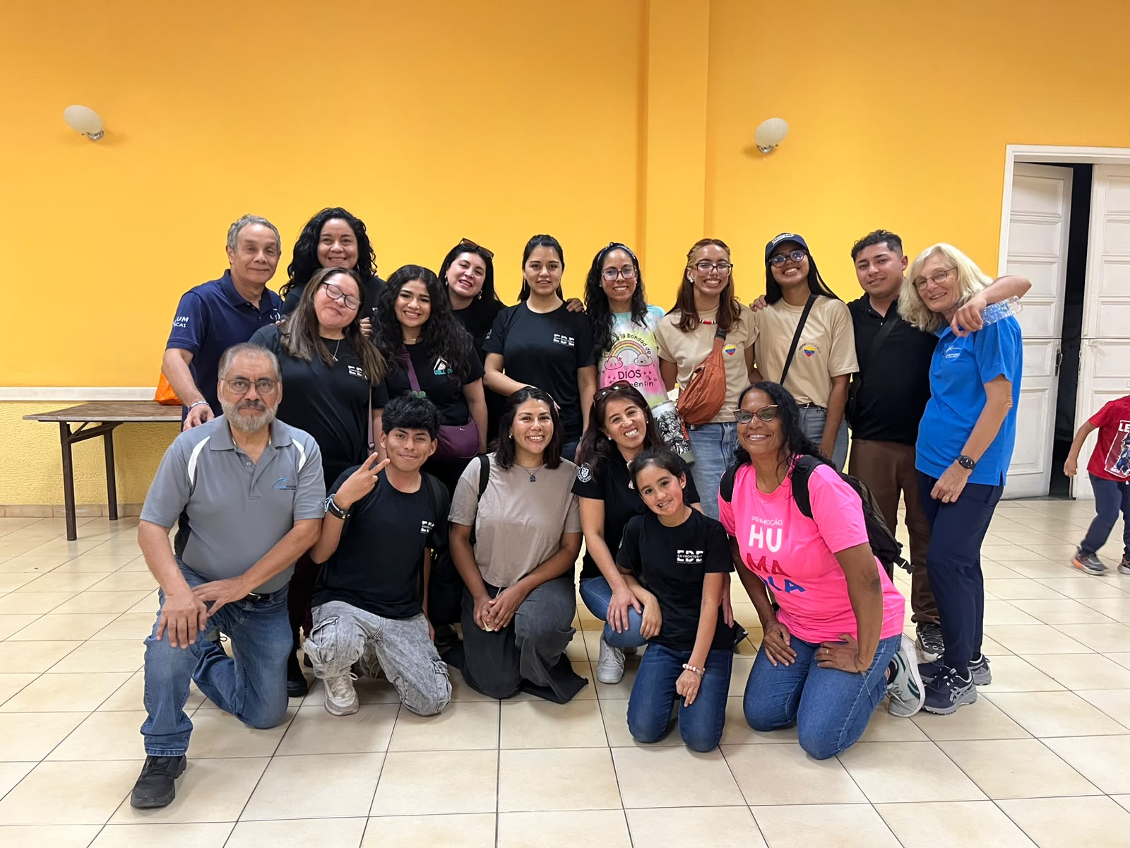 training%20in%20Caracas%20-%20ywam%20group.jpg